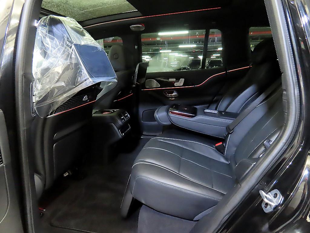 Mercedes-Benz GLS-Class — photo 07
