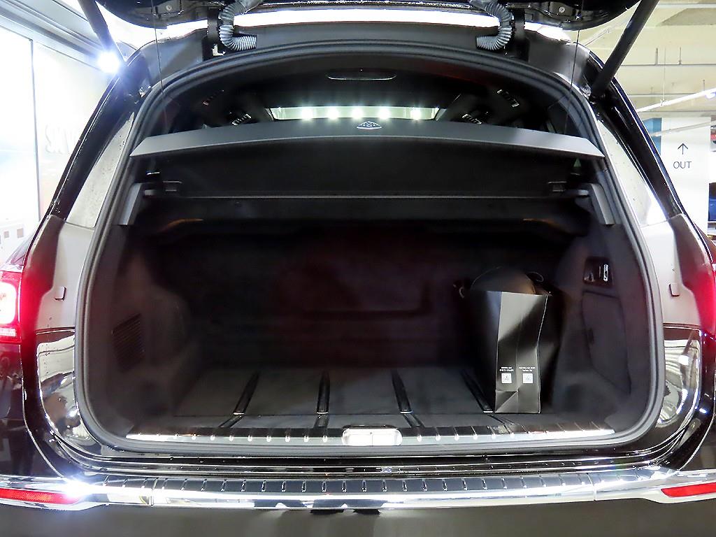 Mercedes-Benz GLS-Class — photo 15