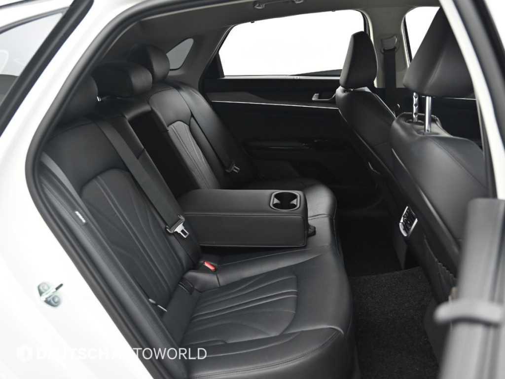 Kia K5 — photo 12