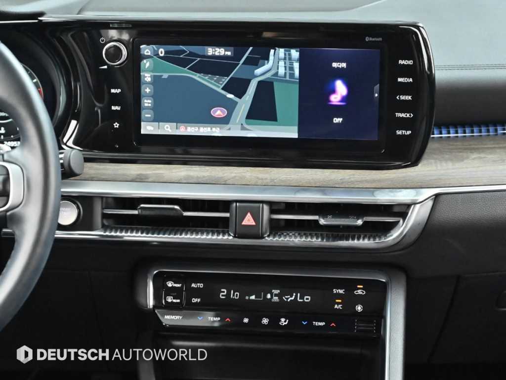 Kia K5 — photo 14