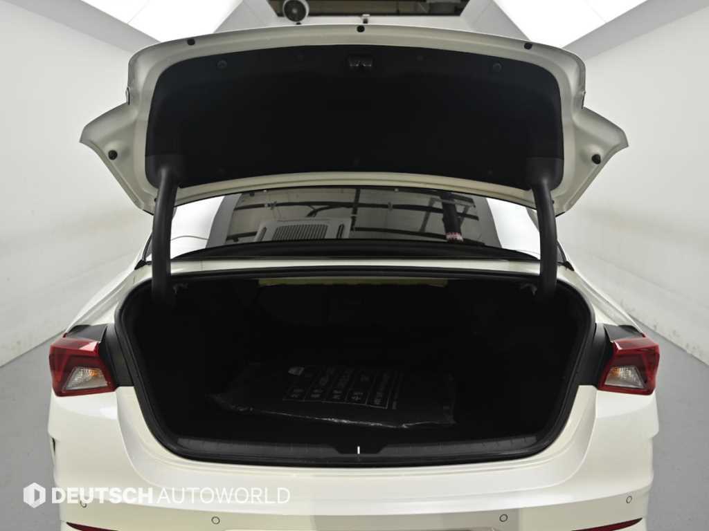 Kia K5 — photo 19