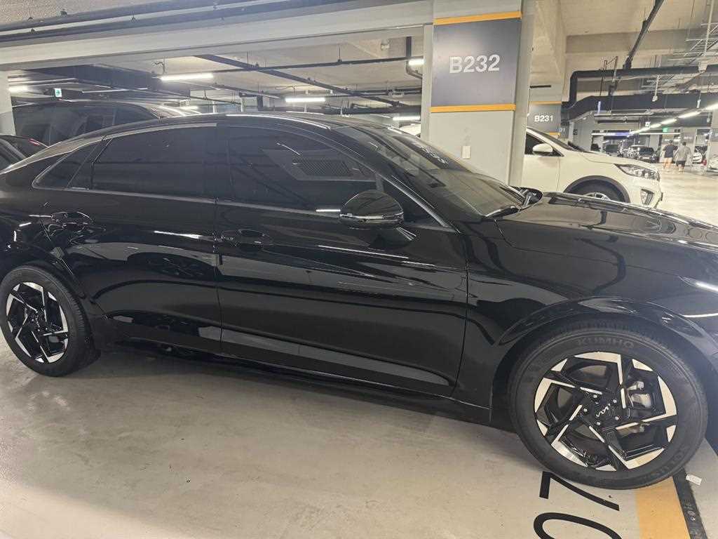 Kia K5 — photo 02