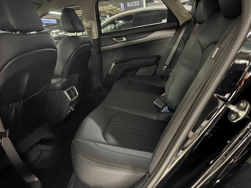 Kia K5 — photo 05