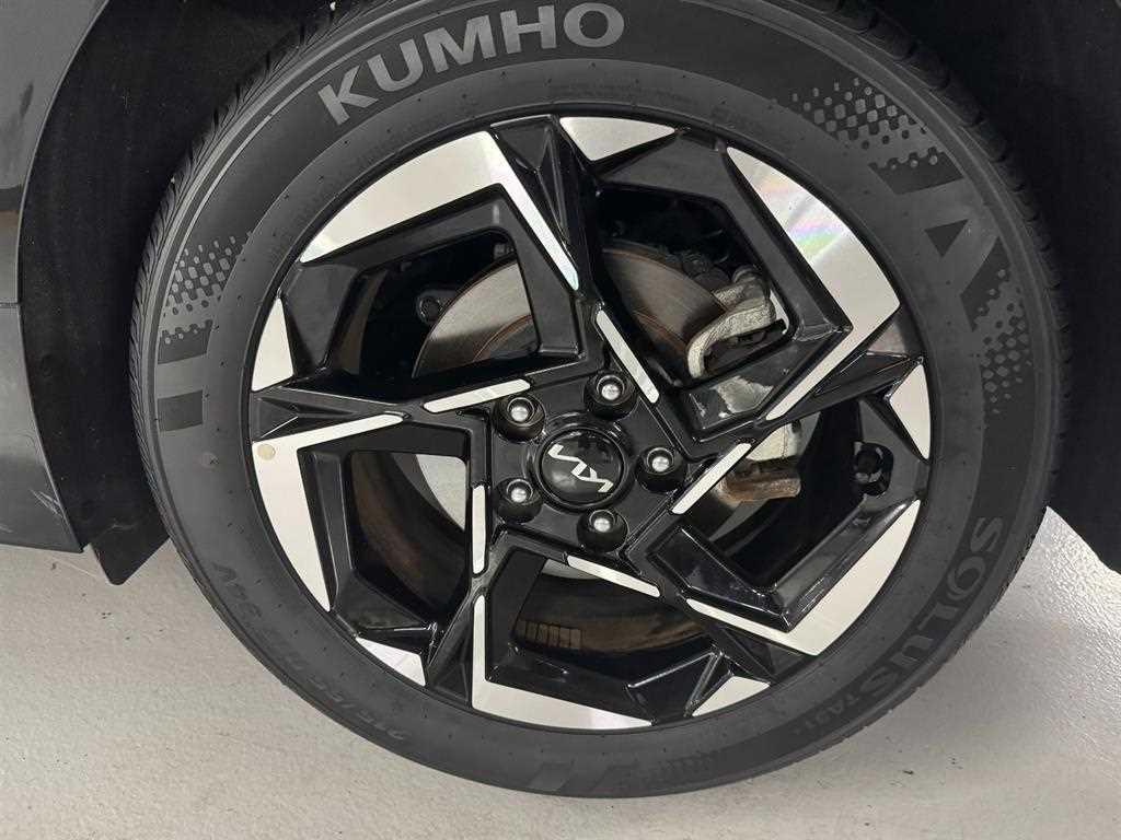 Kia K5 — photo 14