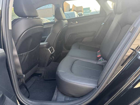 Kia K5 — photo 05