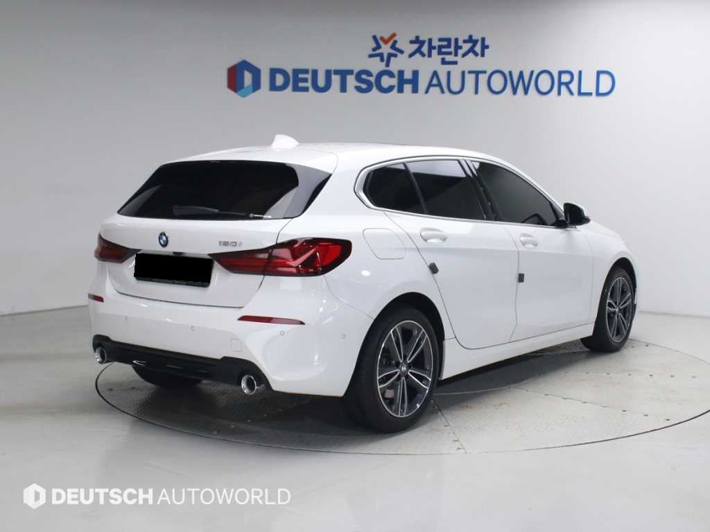 BMW 1-Series — photo 02