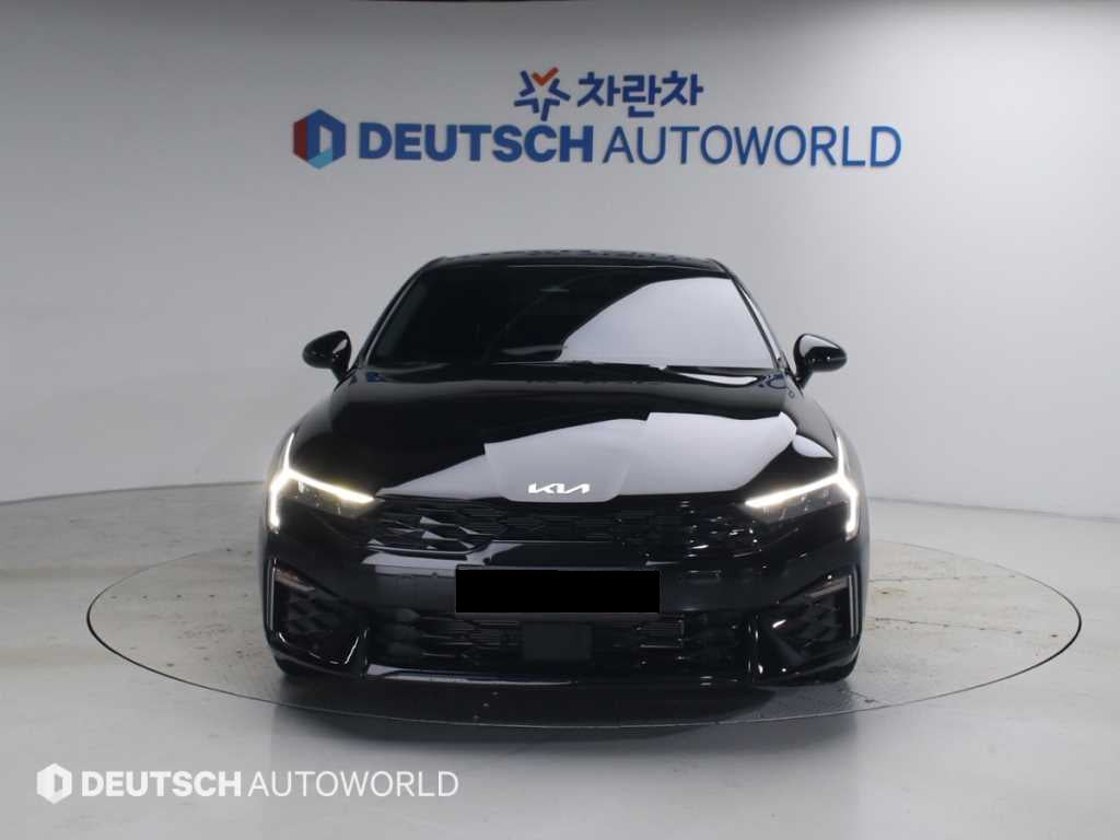 Kia K5 — photo 03