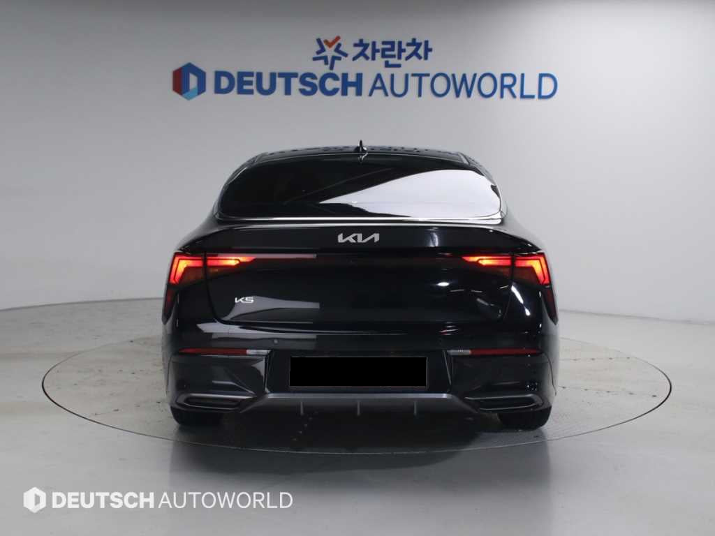 Kia K5 — photo 04