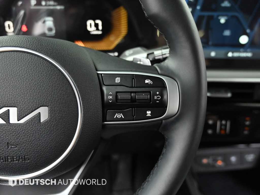Kia K5 — photo 17