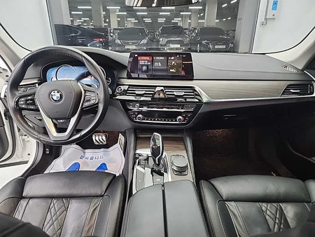 BMW 5-Series — photo 07