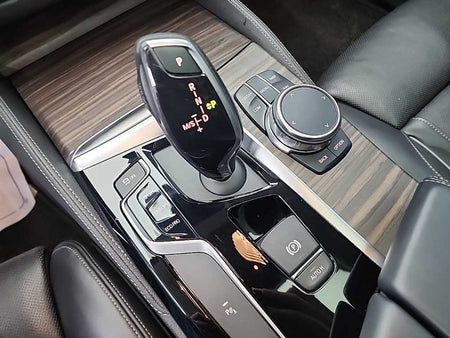 BMW 5-Series — photo 08