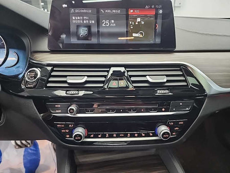 BMW 5-Series — photo 10