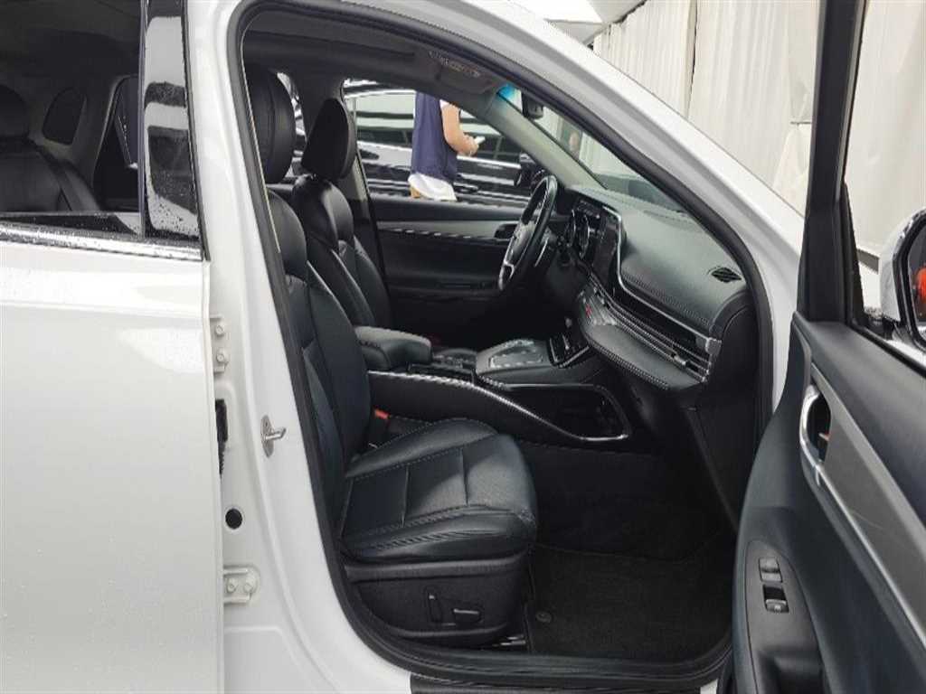 Hyundai Grandeur — photo 11