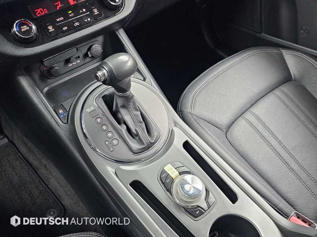 Kia Sportage — photo 09