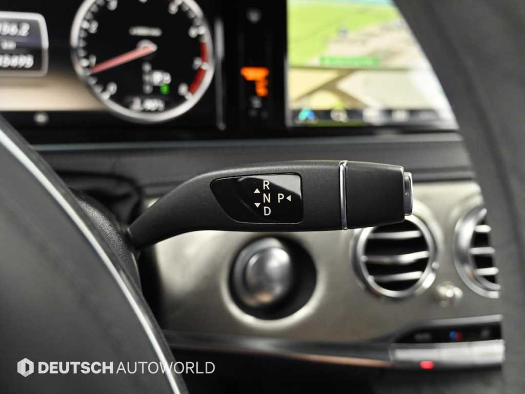 Mercedes-Benz S-Class — photo 09