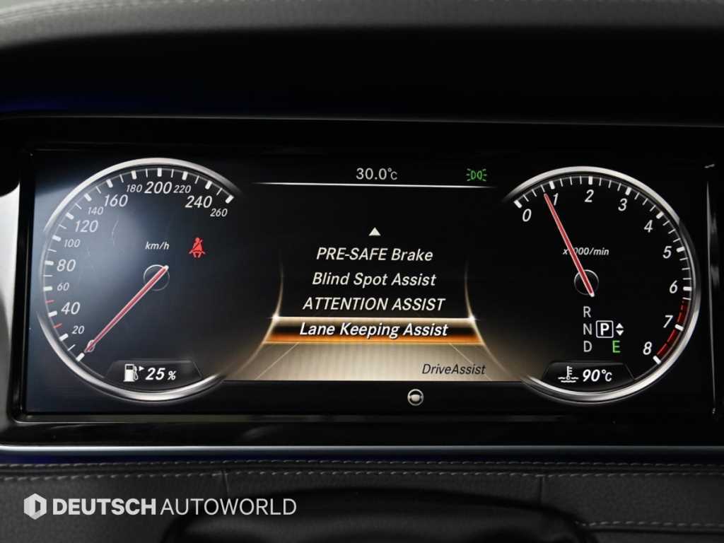 Mercedes-Benz S-Class — photo 17