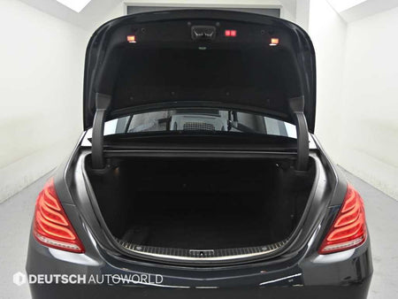 Mercedes-Benz S-Class — photo 20
