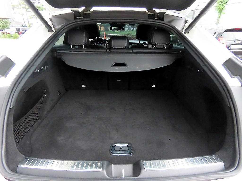 Mercedes-Benz GLC-Class — photo 16