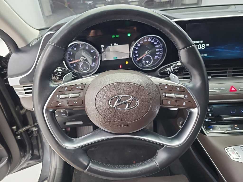 Hyundai Grandeur — photo 09