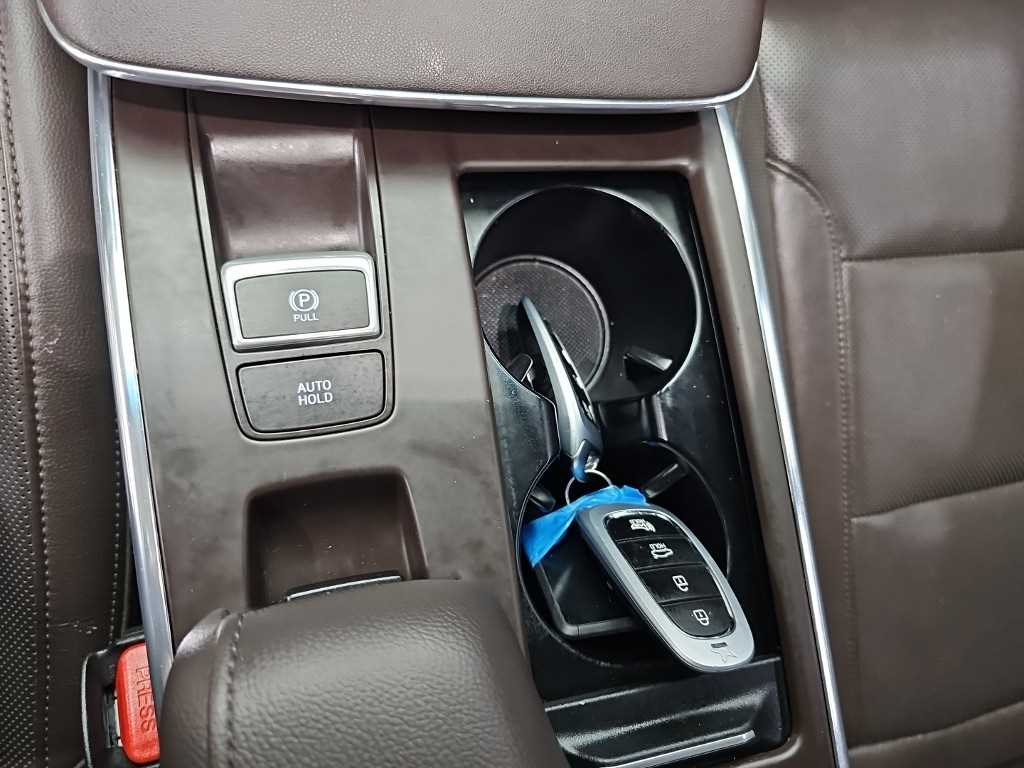 Hyundai Grandeur — photo 17