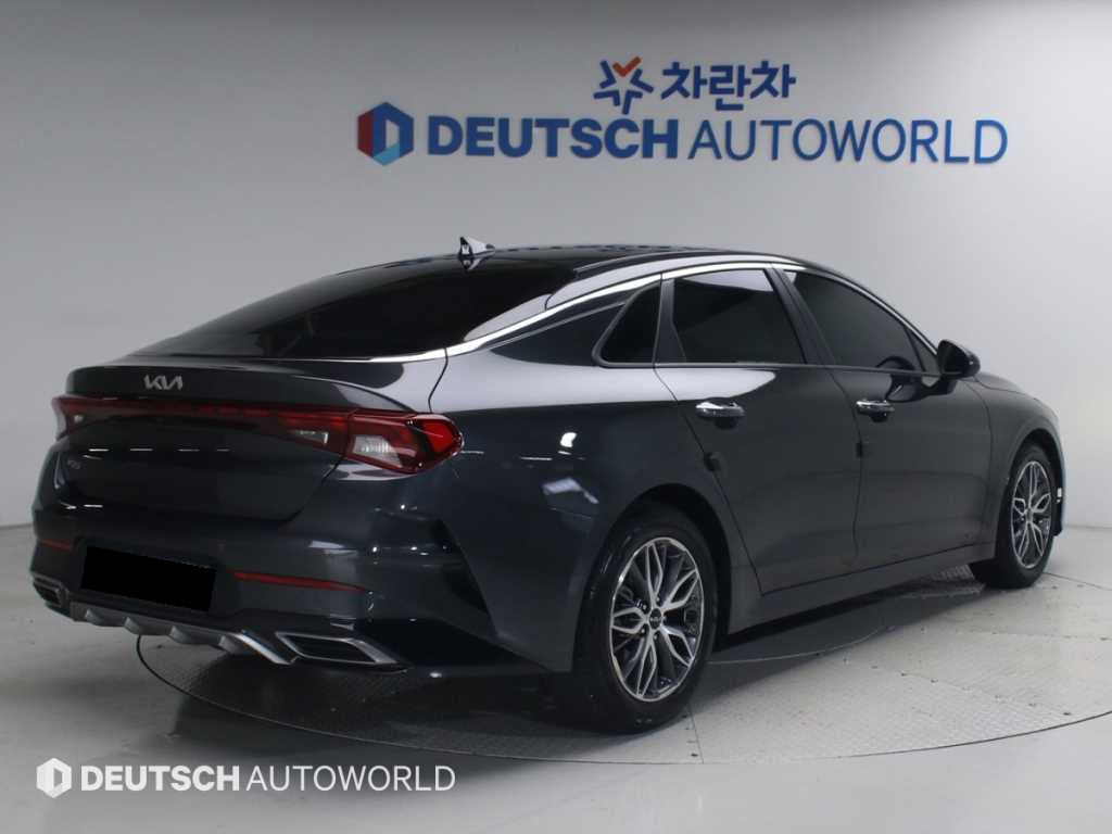 Kia K5 — photo 02