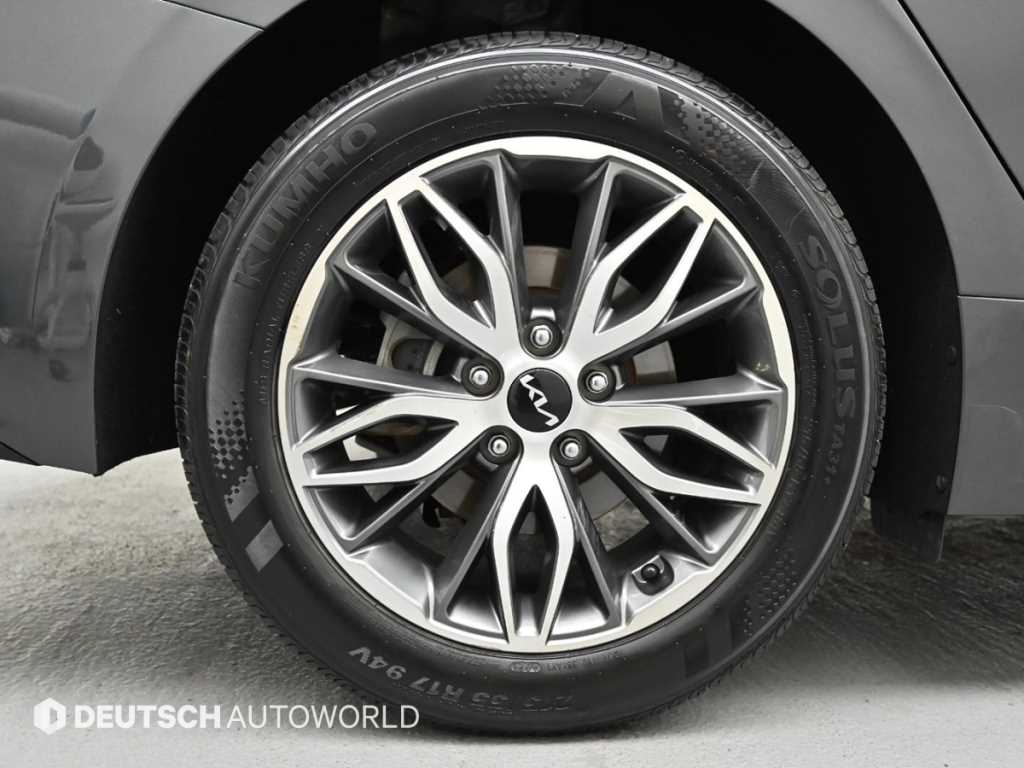 Kia K5 — photo 05