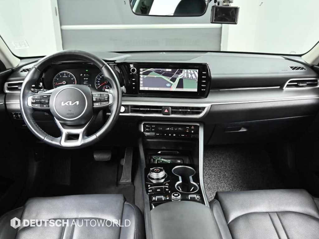 Kia K5 — photo 07