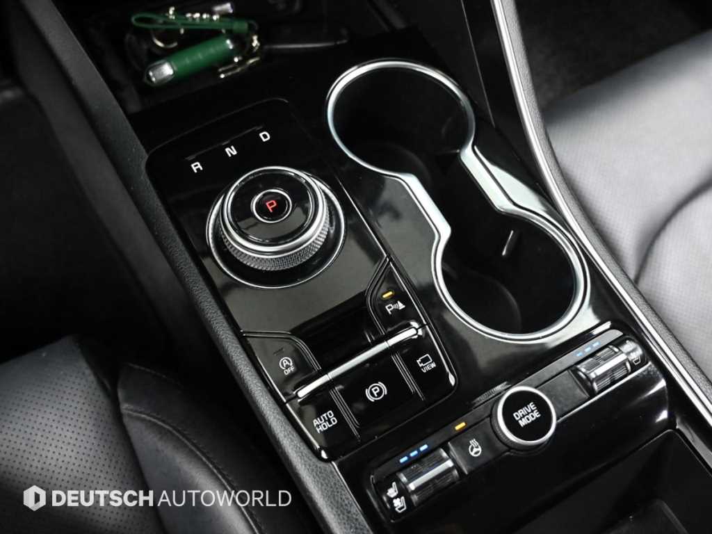 Kia K5 — photo 09