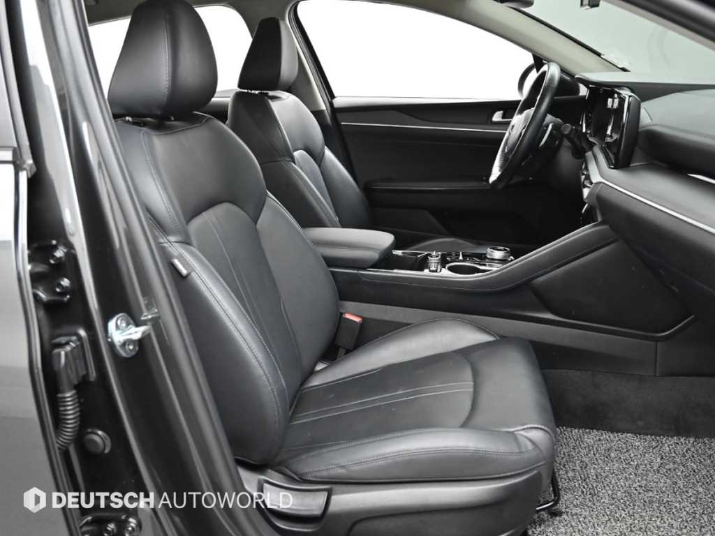 Kia K5 — photo 10