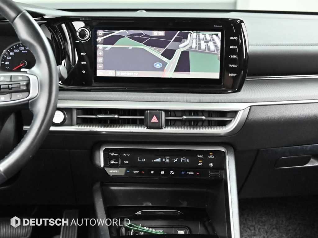 Kia K5 — photo 14