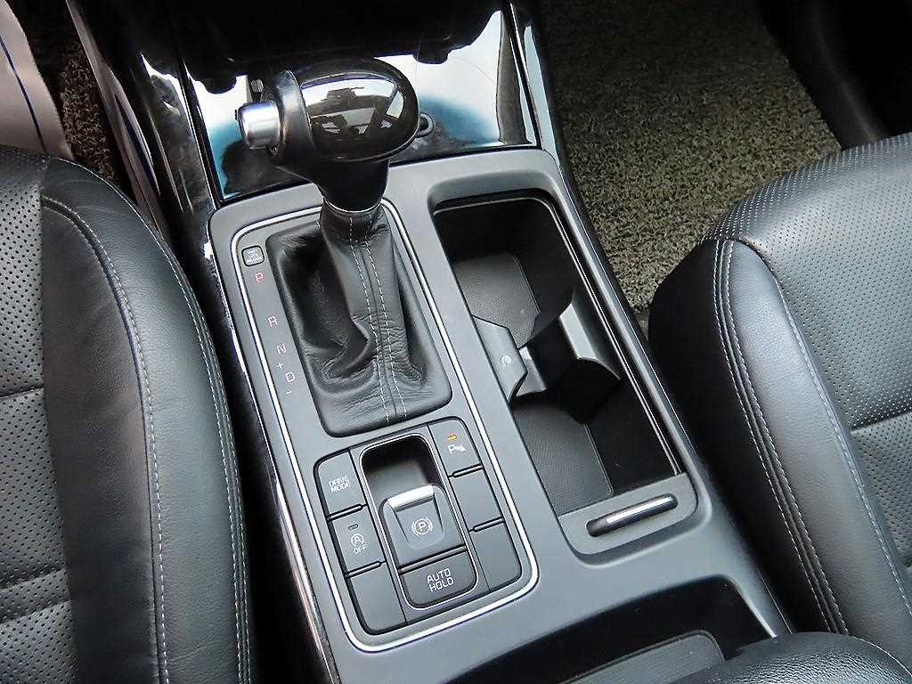 Kia Sorento — photo 10