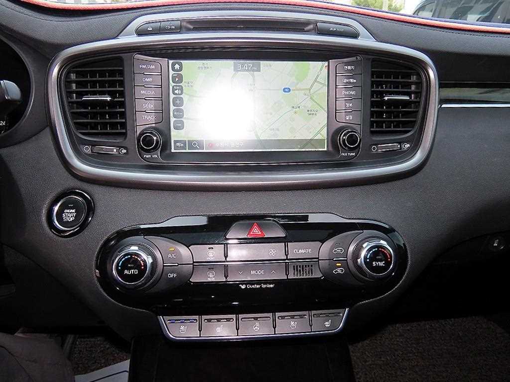 Kia Sorento — photo 13