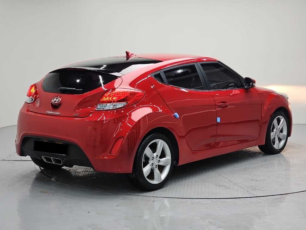 Hyundai Veloster — photo 04