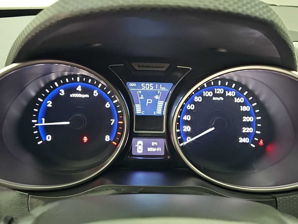 Hyundai Veloster — photo 06