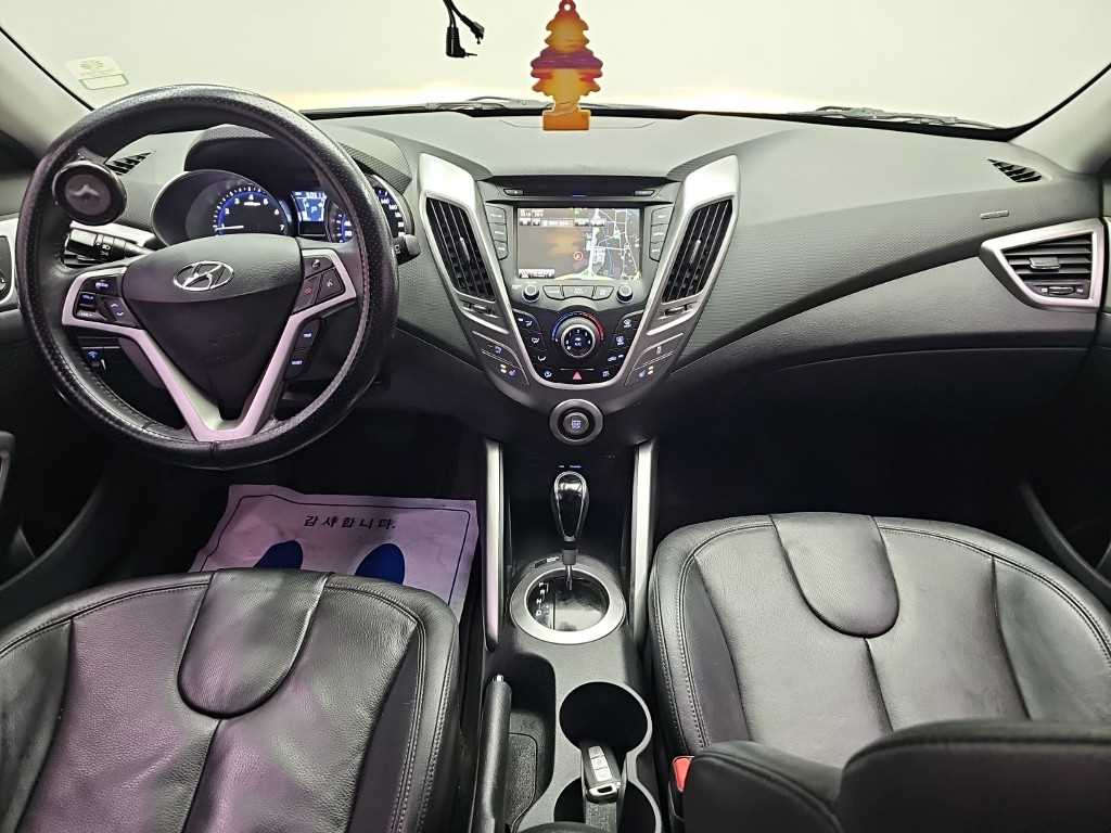 Hyundai Veloster — photo 07