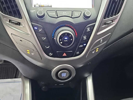 Hyundai Veloster — photo 10