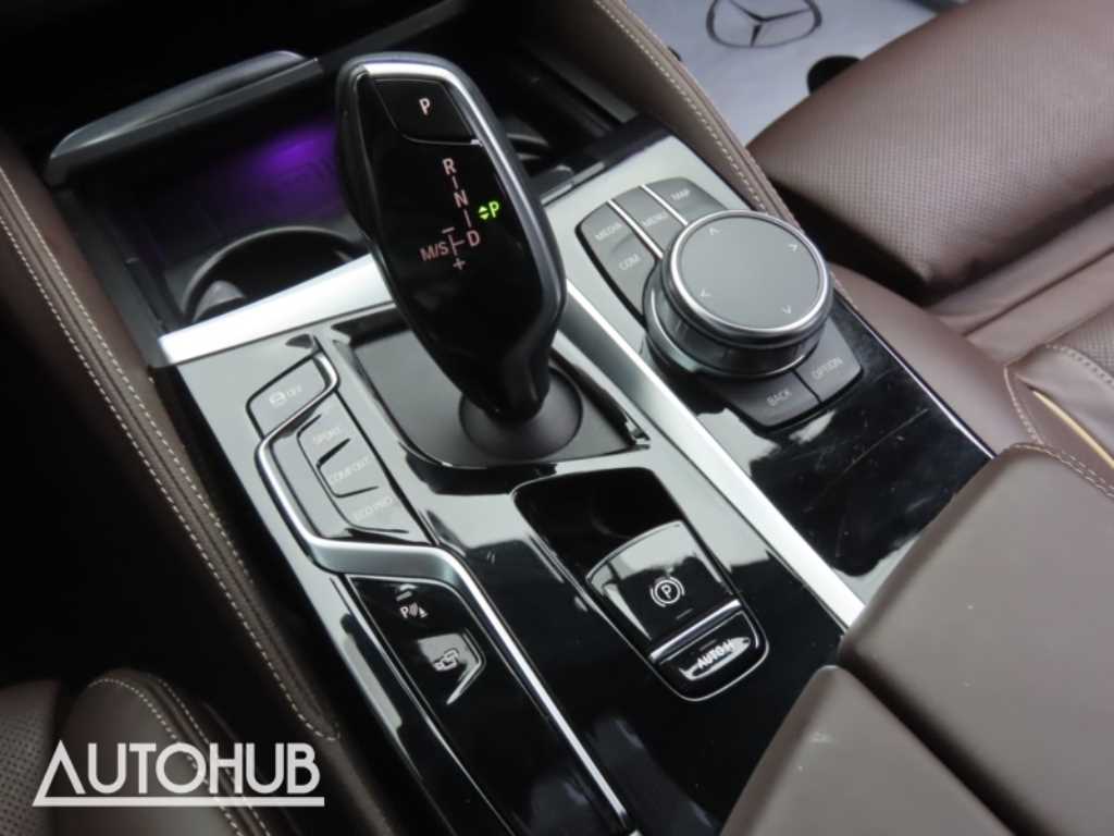 BMW 5-Series — photo 07