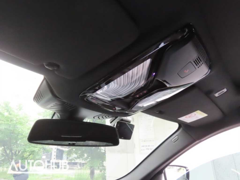 BMW 5-Series — photo 11