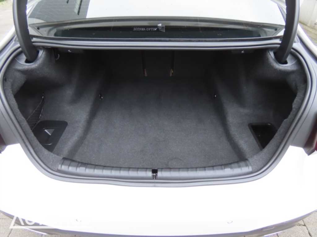 BMW 5-Series — photo 19