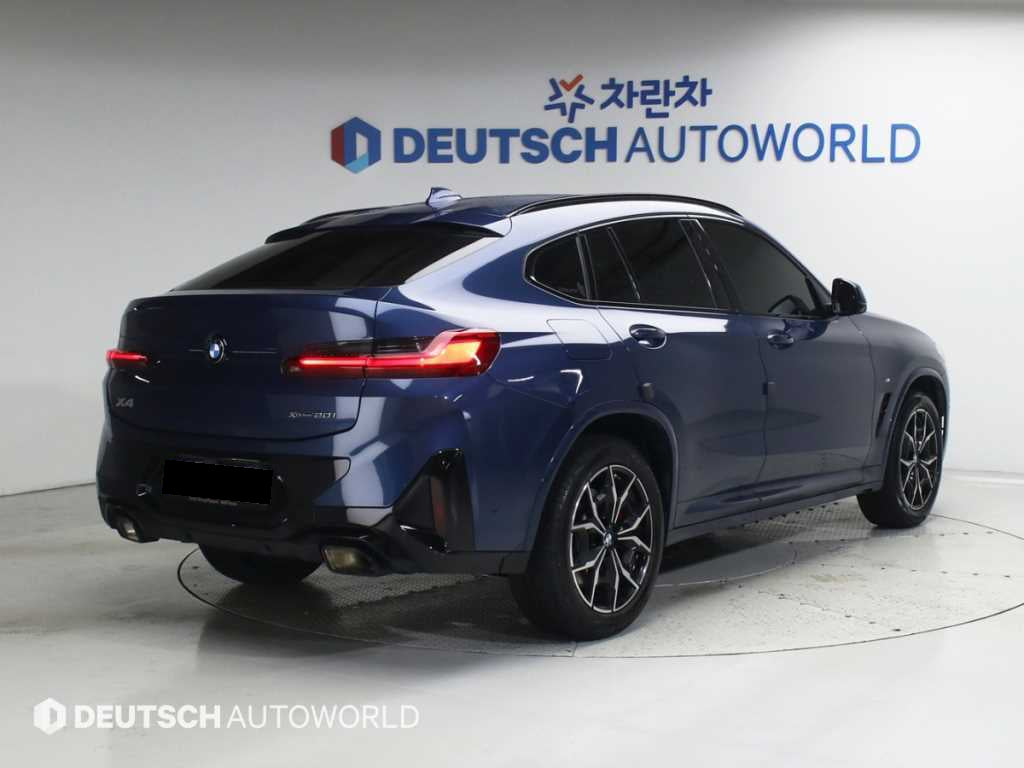 BMW X4 — photo 02
