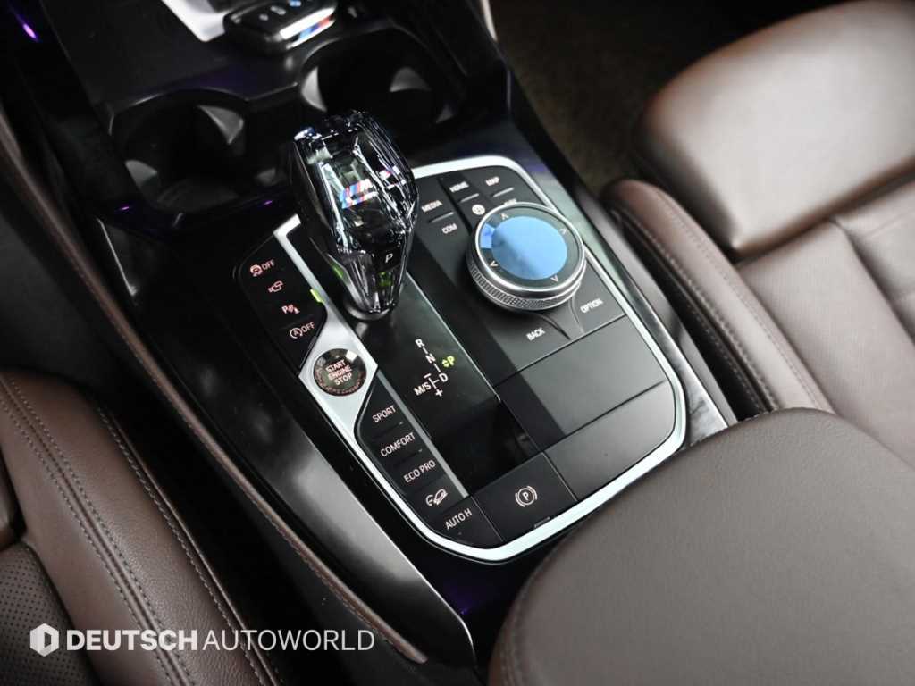 BMW X4 — photo 09