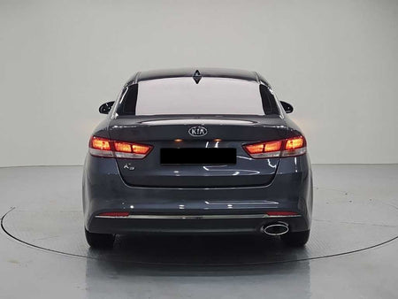 Kia K5 — photo 03