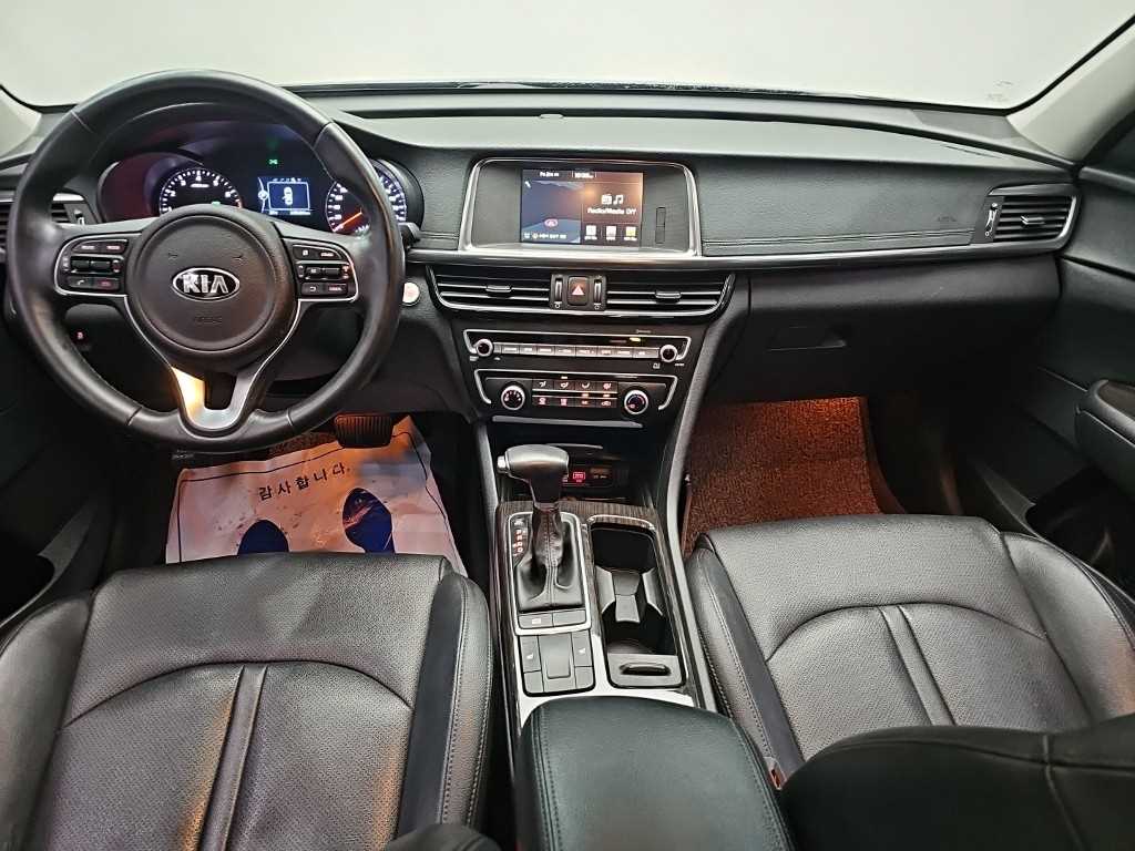 Kia K5 — photo 07