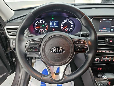 Kia K5 — photo 09