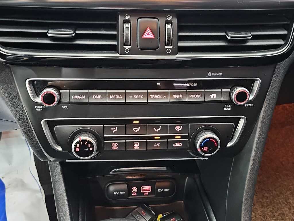 Kia K5 — photo 10