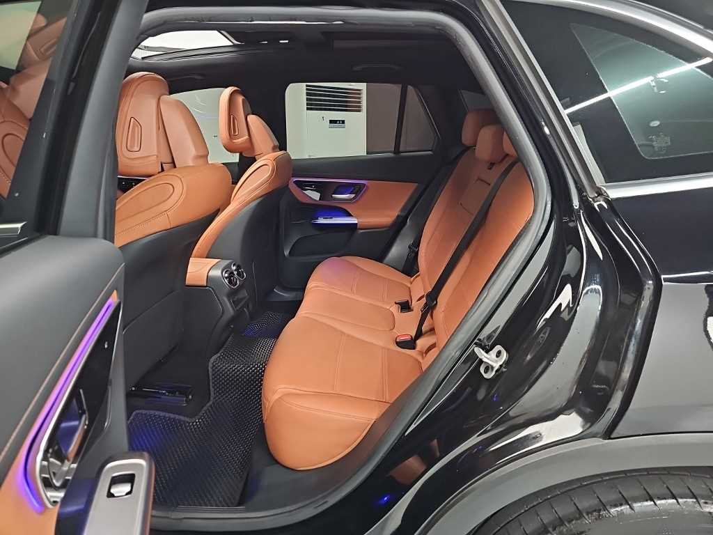Mercedes-Benz GLC-Class — photo 12