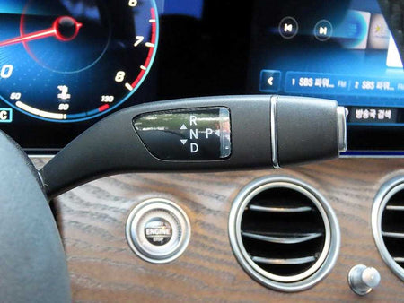 Mercedes-Benz E-Class — photo 11