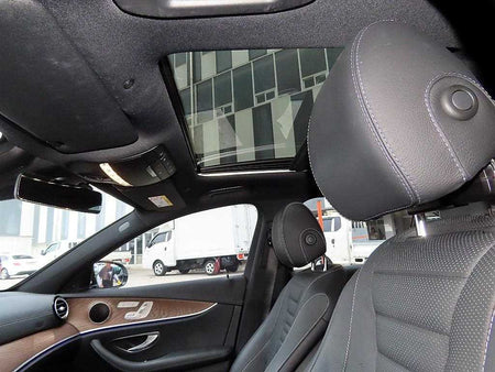 Mercedes-Benz E-Class — photo 17