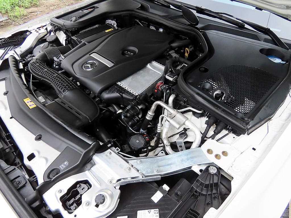 Mercedes-Benz E-Class — photo 19