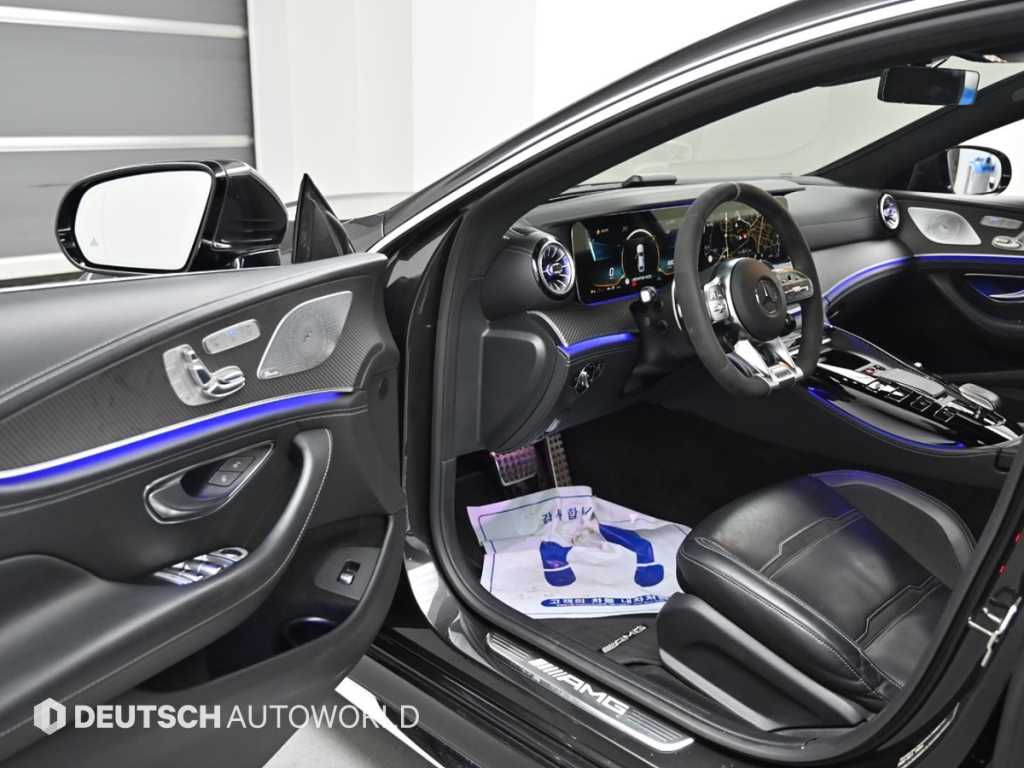 Mercedes-Benz AMG GT — photo 11